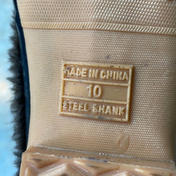 Sporto booties (sz 10) - Picture 9 of 10